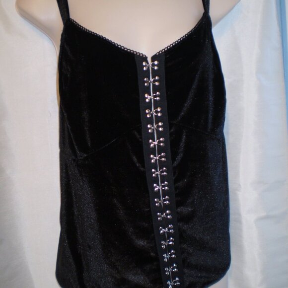 TORRID NWT BLACK NIGHTFALL VELVET CAMI SZ 2X - Picture 4 of 4